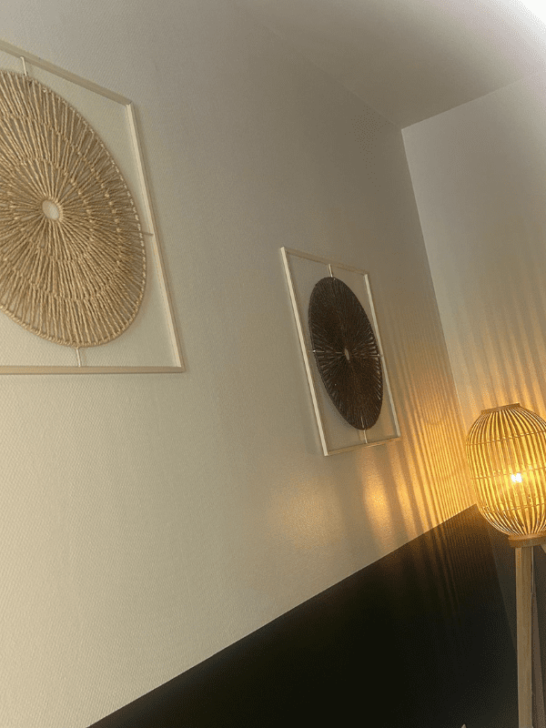 Décoration intérieure chaleureuse de l’institut de beauté JM Beauté à Nantes Chantenay.